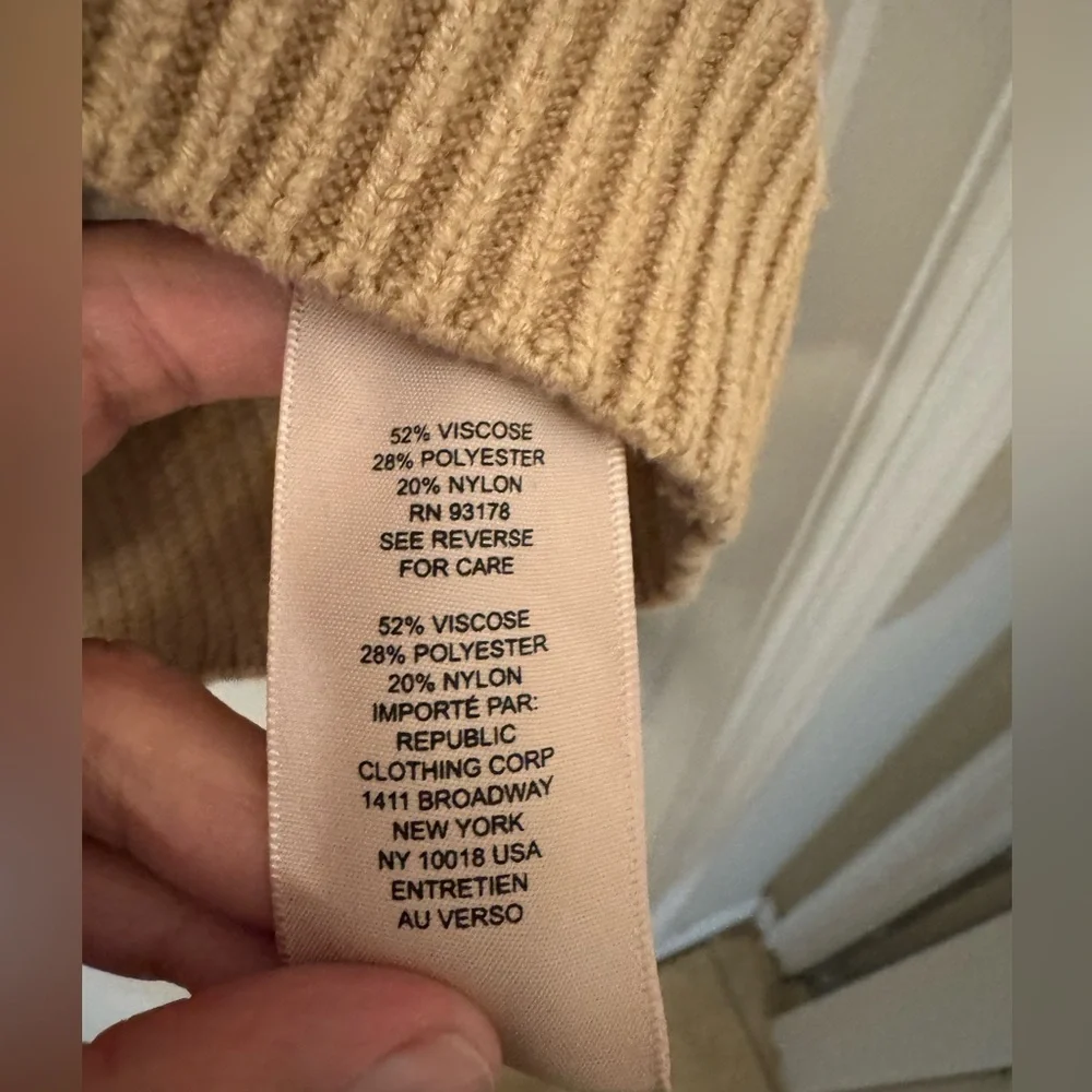 Philosophy camel and white striped crewneck sweater. - Picture 4 of 7